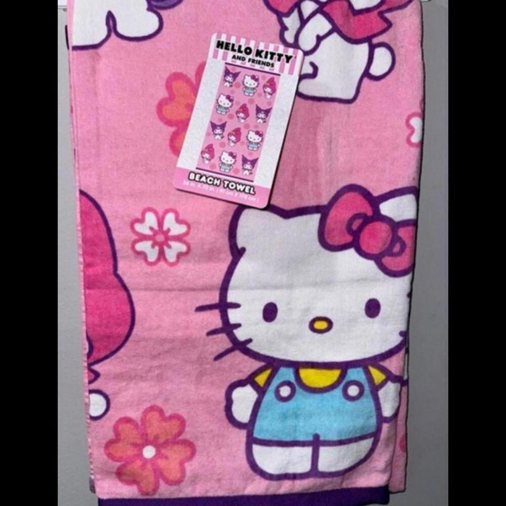 NWT Hello Kitty & Sanrio Friends Beach Towel